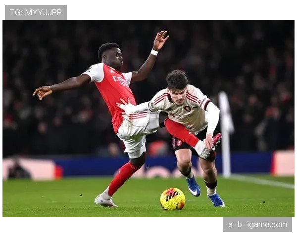 德甲转会市场白热化：多队争抢明星球员引关注