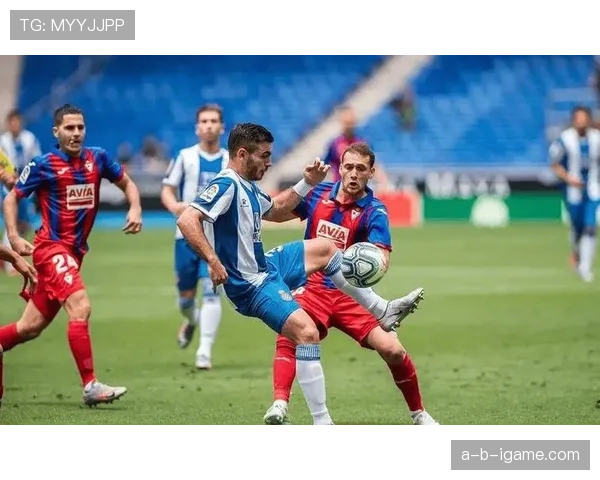 西甲保级战白热化：多队状态回暖，争夺形势愈发严峻