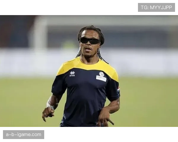 戴维斯边路突破建功，助球队取胜引热议