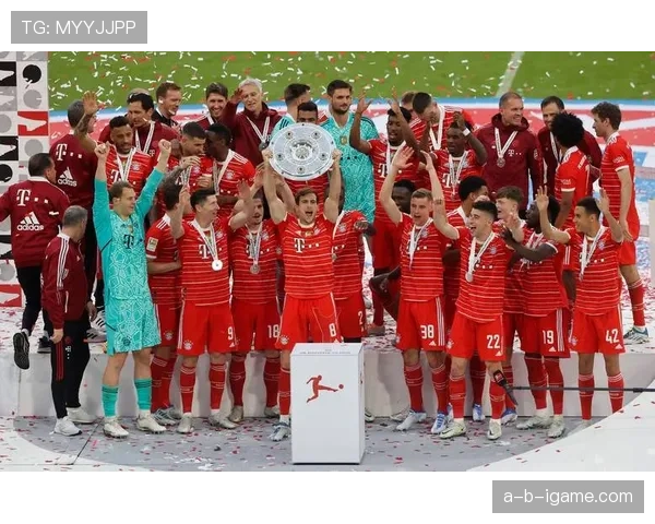 托比亚斯欧冠首秀表现稳健，潜力值得关注