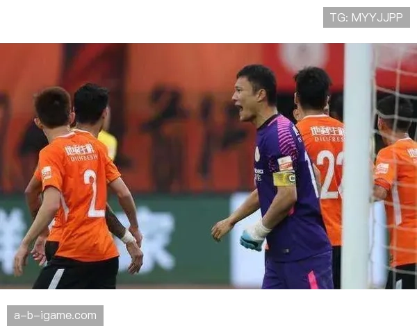 拖延比赛会被怎么判罚？规则如何界定“故意浪费时间”？