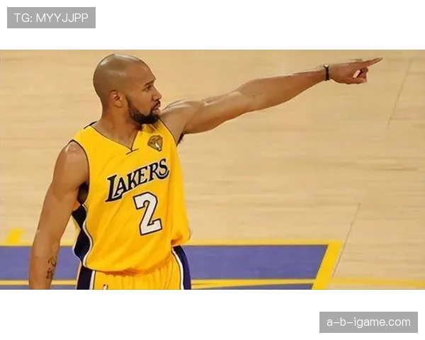 费舍尔无球跑动改变防守布局，关键回合效率提升